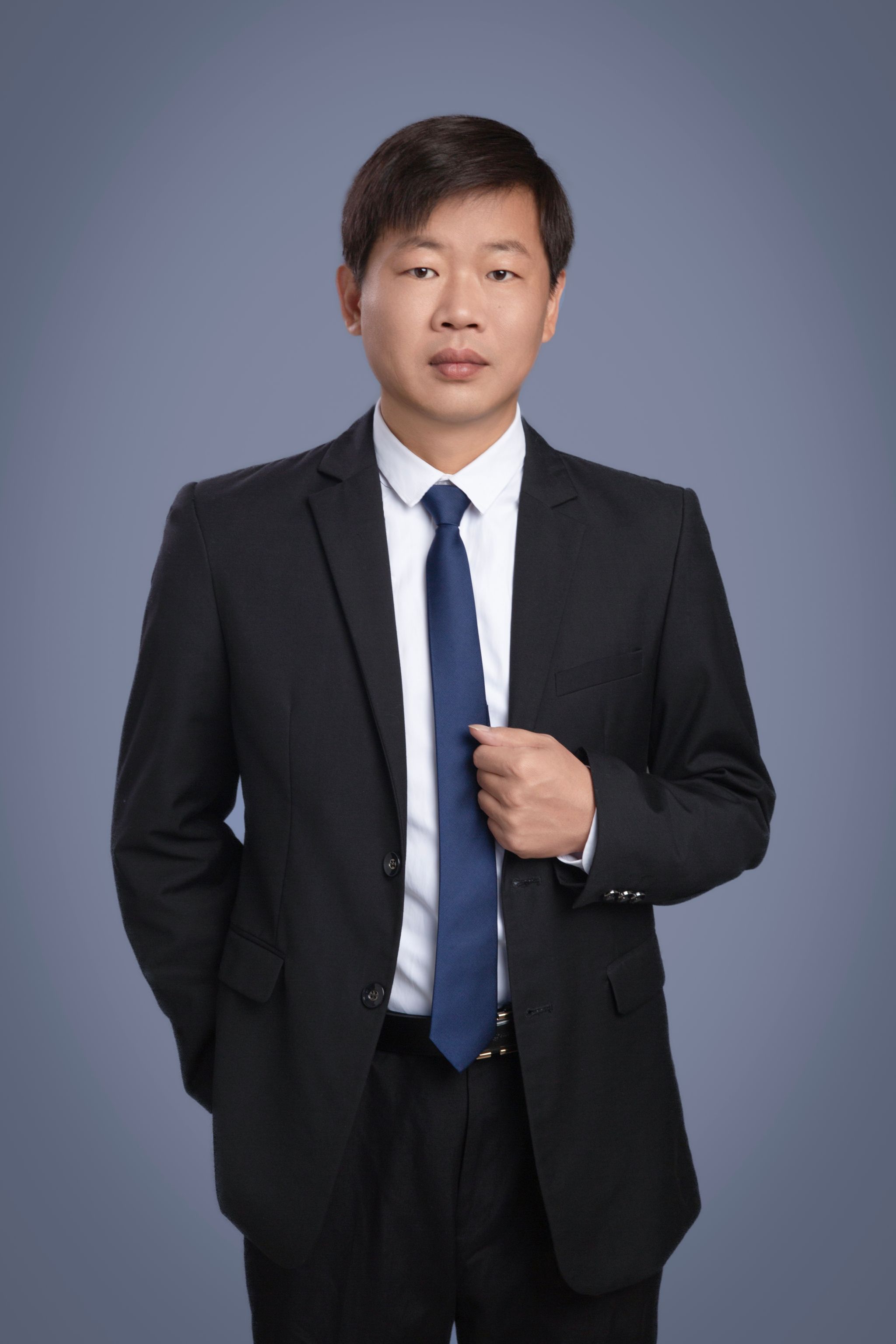 李新良