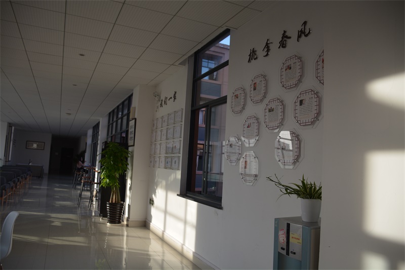 DSC_0547育人.JPG DSC_0547育人.JPG